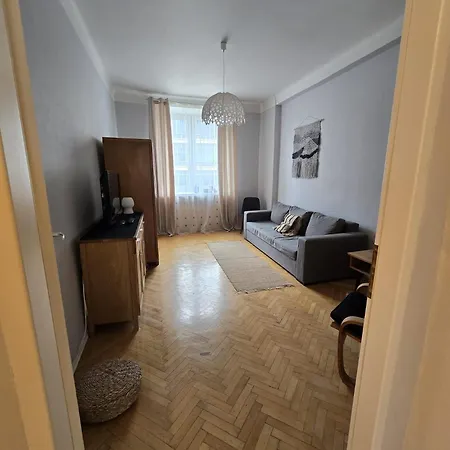 Krucza Street 51 In The Center * 华沙